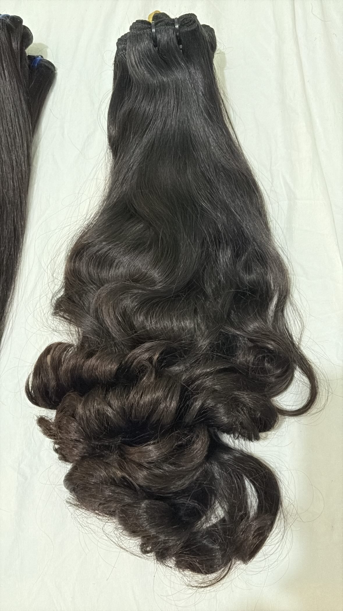 SUPER EXCLUSIVE RAW INDIAN BOUNCY CURLY (PREMIUM COLLECTION)