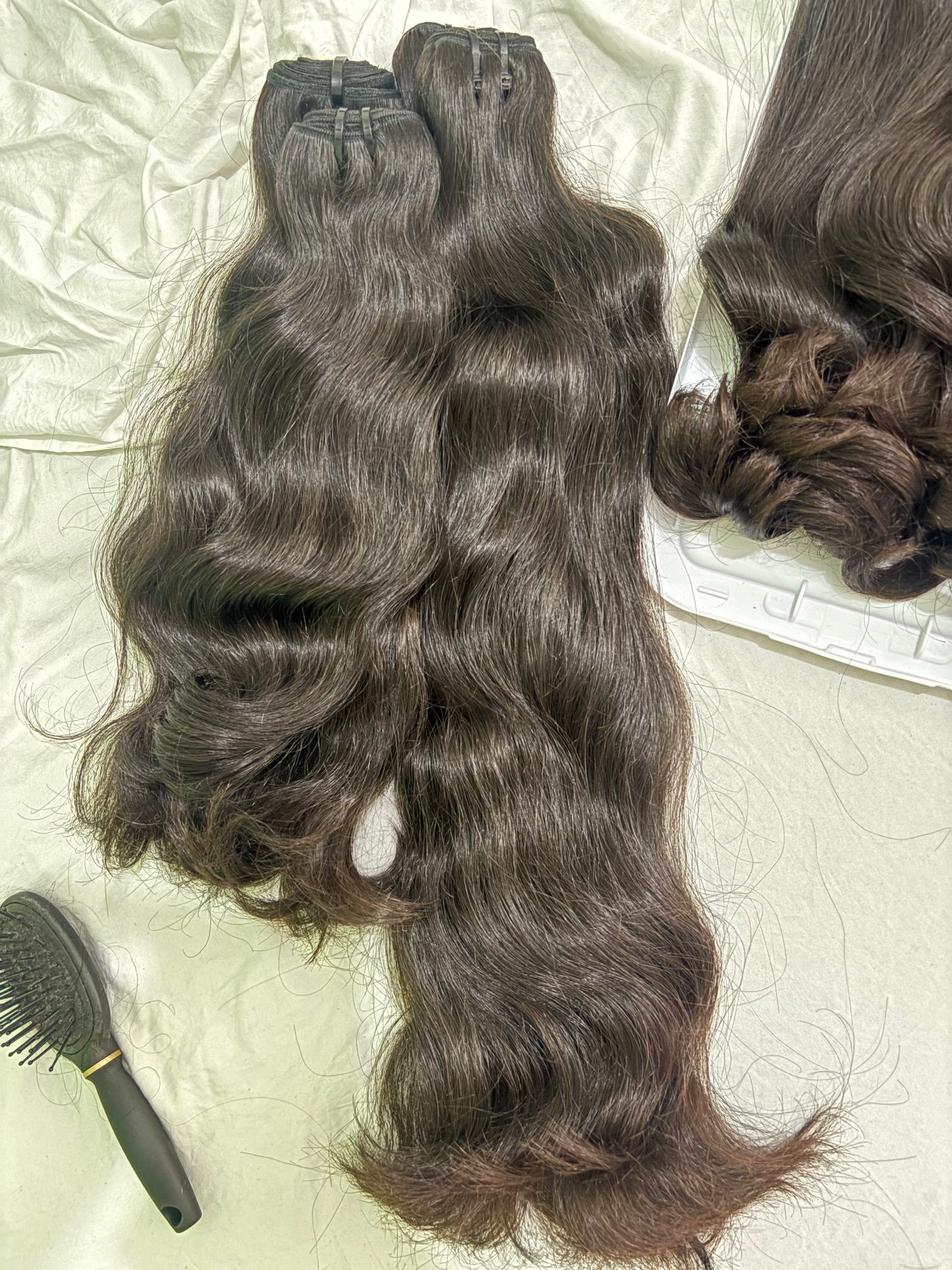 RAW VIETNAMESE NATURAL WAVY(LUXURY COLLECTION)