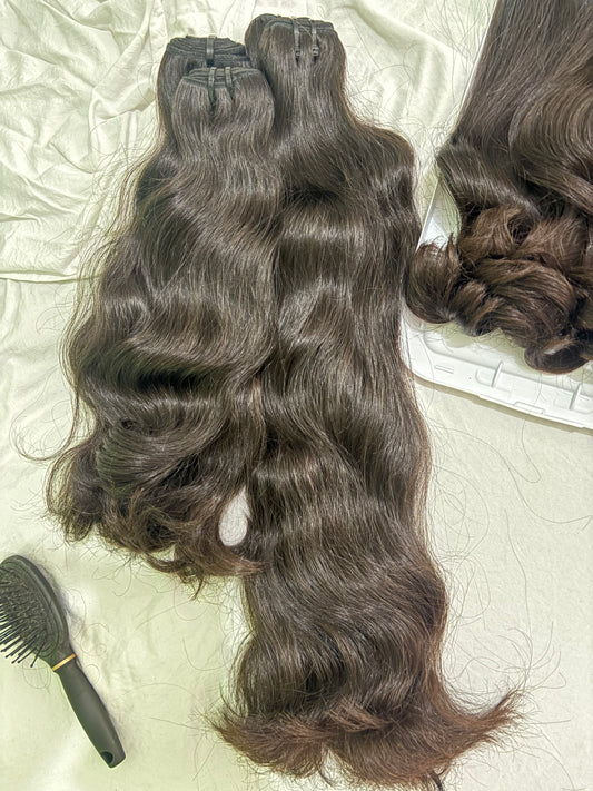 RAW VIETNAMESE NATURAL WAVY(LUXURY COLLECTION)